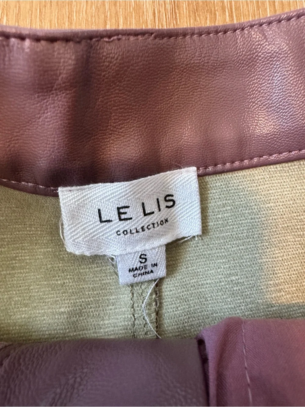 Le Lis faux leather straight-leg pants purple/lavender shade size Small